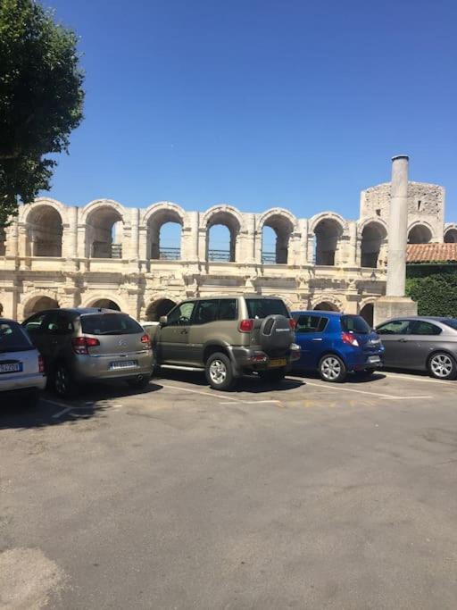 Charmante Petite Maison Donnant Sur Les Arenes Villa Arles Luaran gambar